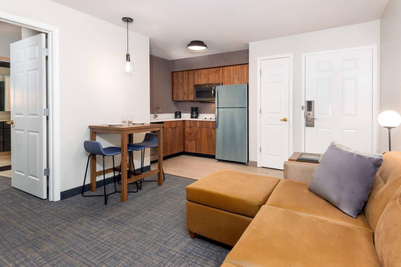 Residence Inn By Marriott Boston Brockton/Easton Экстерьер фото