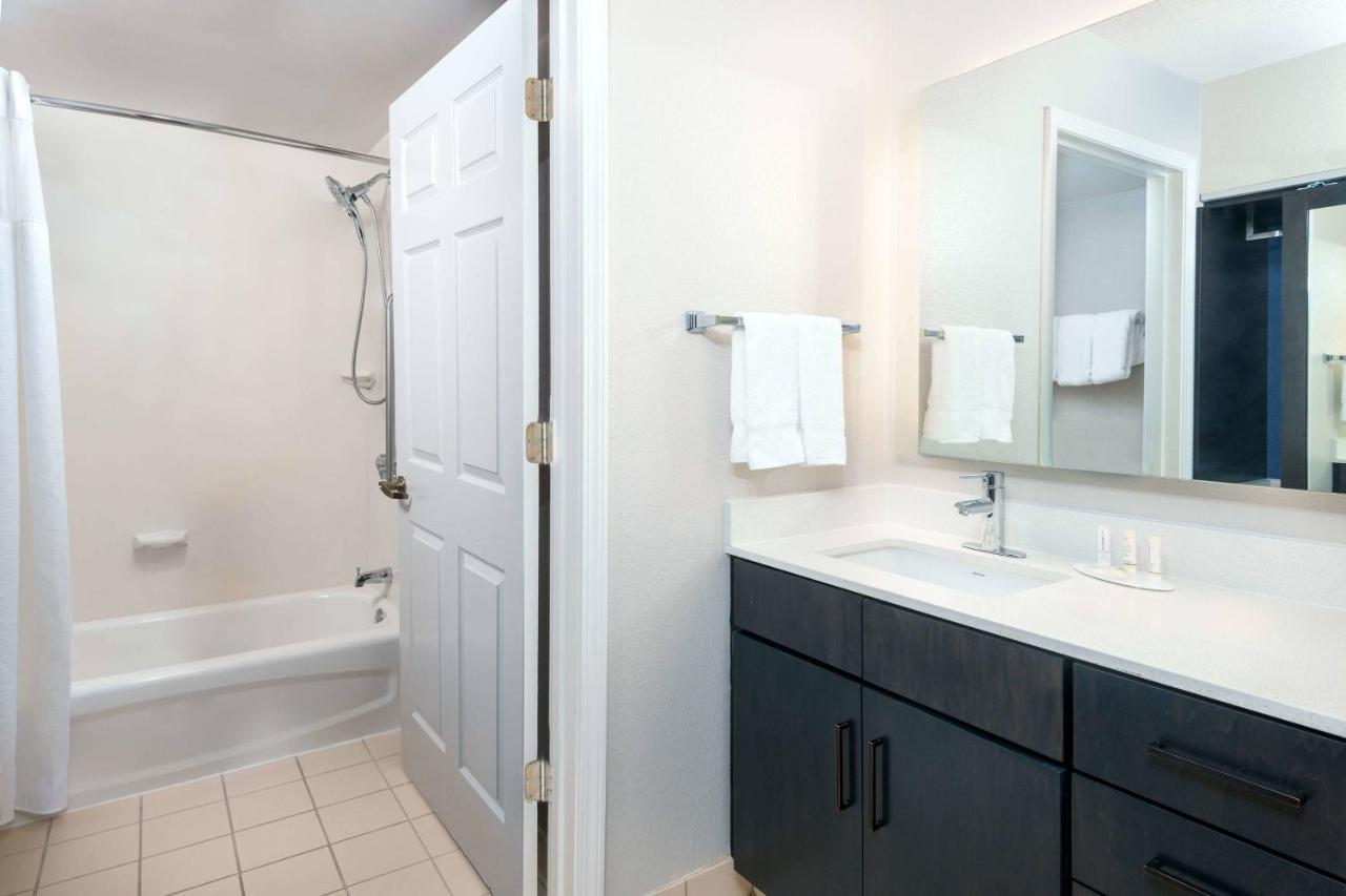 Residence Inn By Marriott Boston Brockton/Easton Экстерьер фото