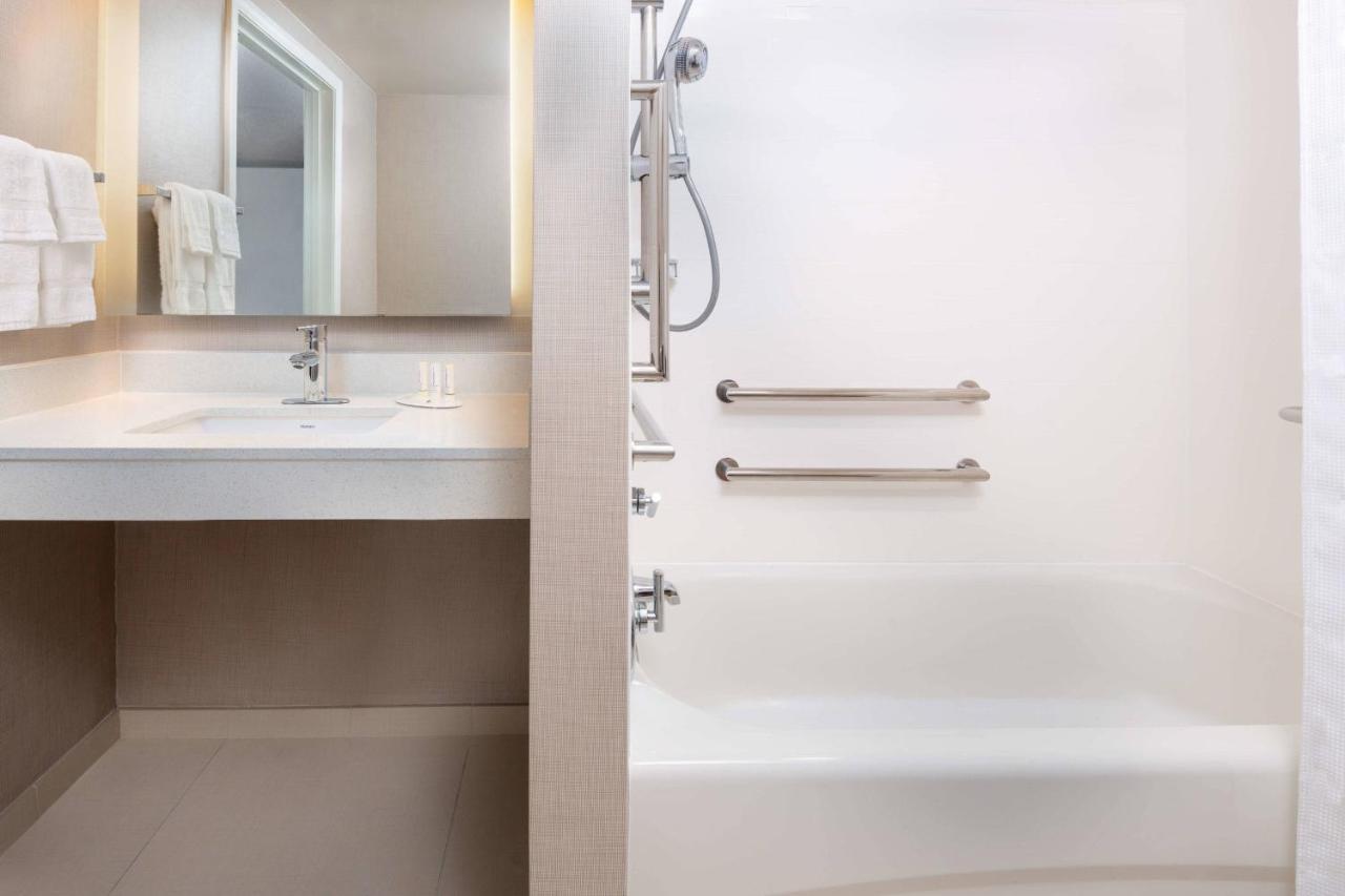 Residence Inn By Marriott Boston Brockton/Easton Экстерьер фото